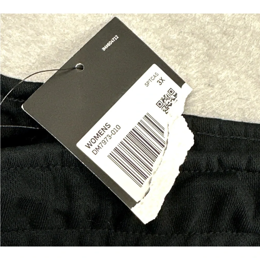 Nike Sportswear Women's Plus Size 3X Essential Futura French Terry Shorts DM7973 - Picture 9 of 11